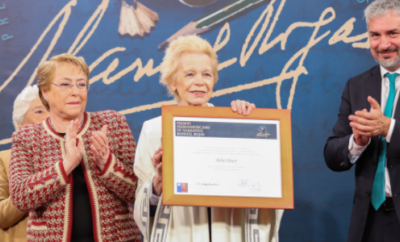 Presidenta Bachelet entrega premio Manuel Rojas a la argentina Hebe Uhart